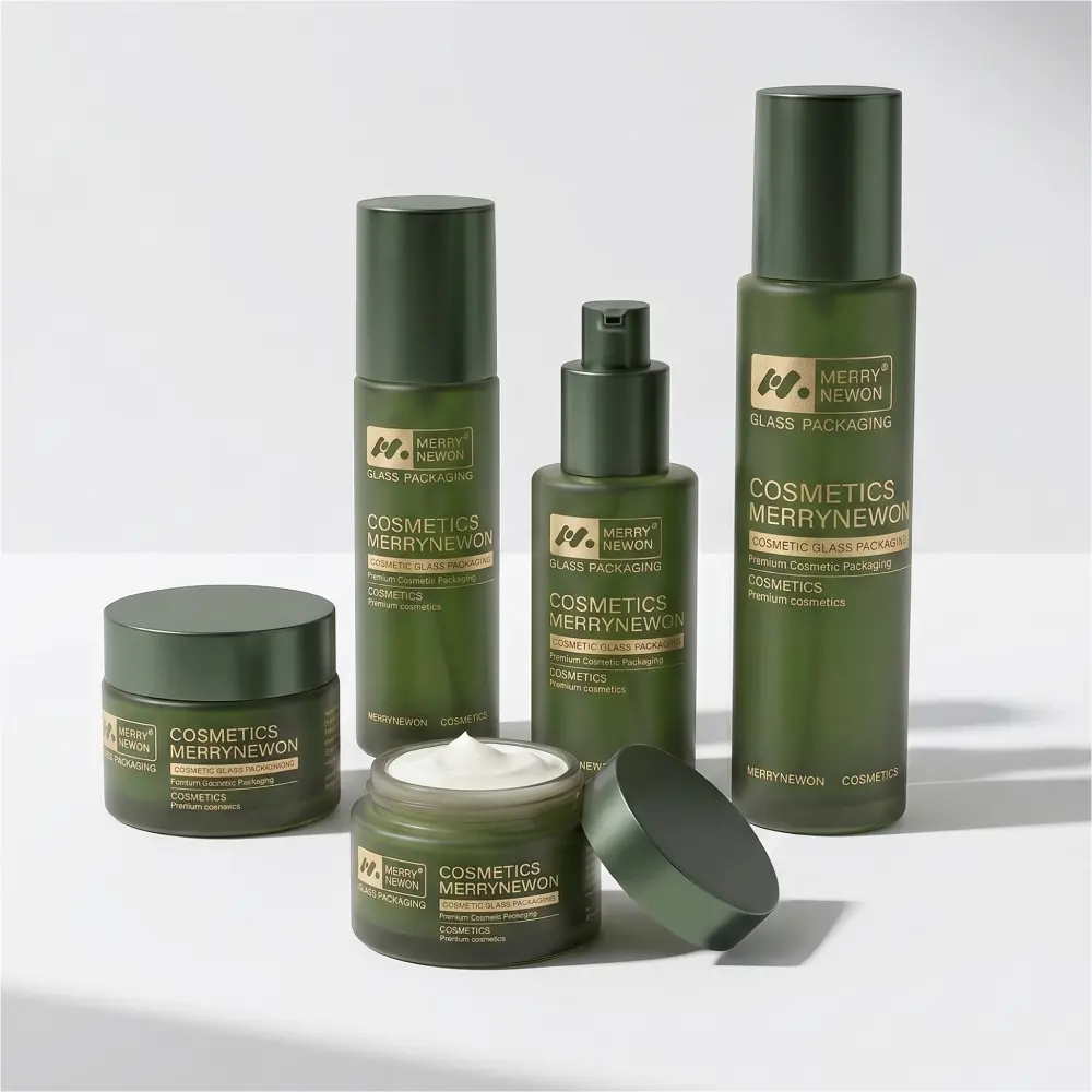 glass cosmetic bottle manufacturer.jpg